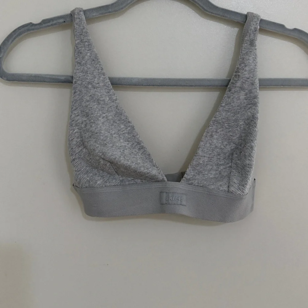 Skims Stretch Cotton Rib Lounge Plunge Bralette in Grey | S - Picture 2 of 4